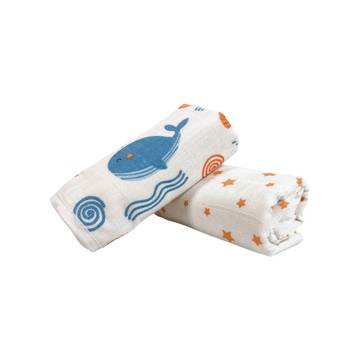 Nuluv Blue Whale Design Burp Cloth (White)